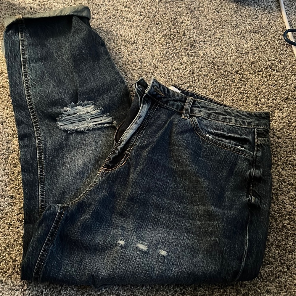 KanKan distressed crop jeans
